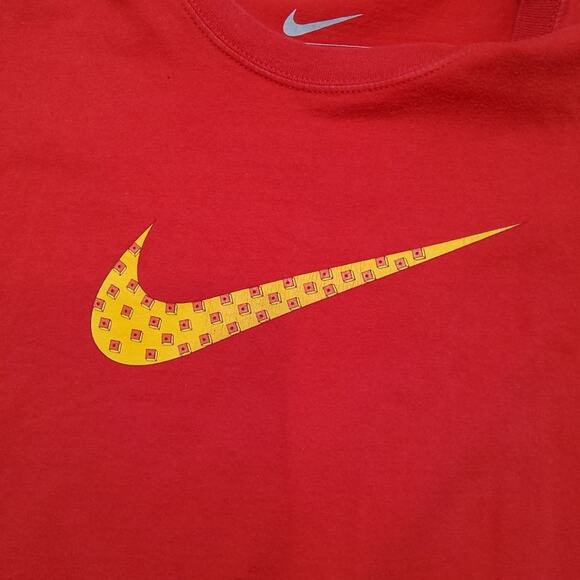 NIKE T-Shirt. RED Size L - Picture 6 of 6